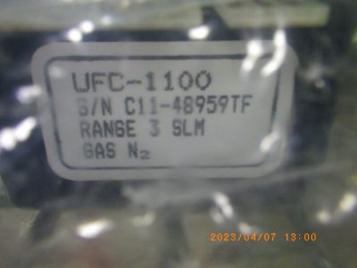 マスフローコントローラー（MFC） UFC-1100 写真2