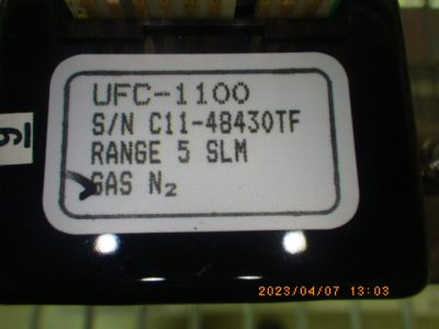 マスフローコントローラー（MFC） UFC-1100 写真2