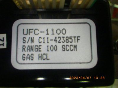 マスフローコントローラー（MFC） UFC-1100 写真2