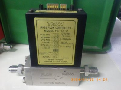 マスフローコントローラー（MFC） FC-781C 写真2