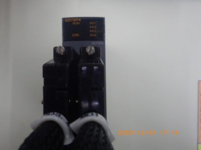 シーケンサー QD75P4 写真1