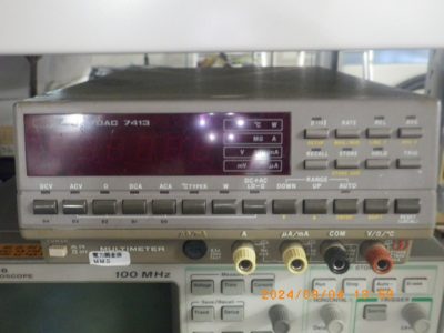 デジタルマルチメーター 7413 写真1