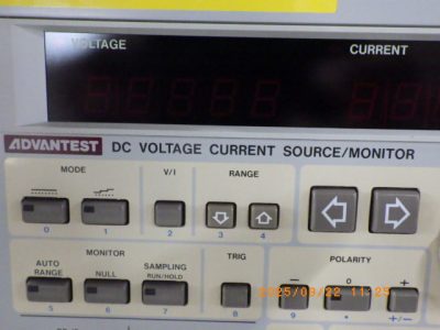 DC電圧電流発生器 TR6143 写真2