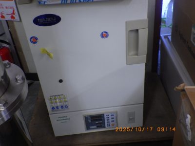 インキュベーター いすゞ製作所 SSJ-111
