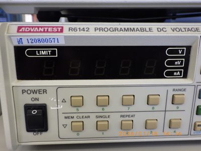 プログラマブル直流電源 R6142 写真2