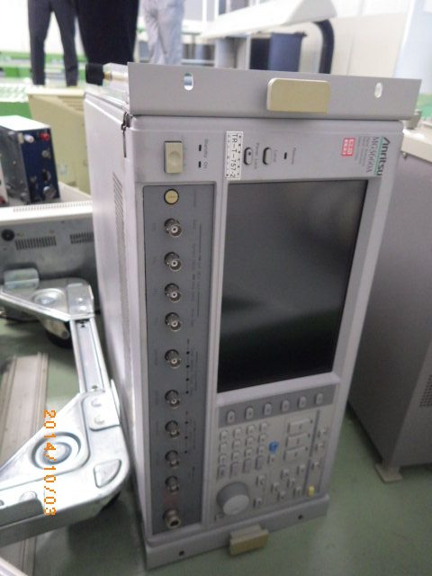 デジタル変調信号発生器 MG3660A アンリツ