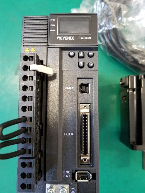 ＡＣサーボシステム＋モーター SV-075P2＋SV-M075CK キーエンス　Keyence