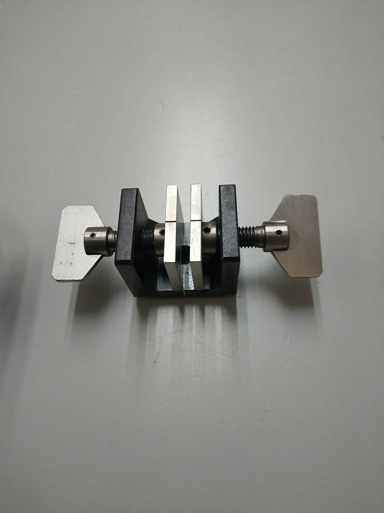 万能試験機 AC-200N-CM ティー・エス・イー