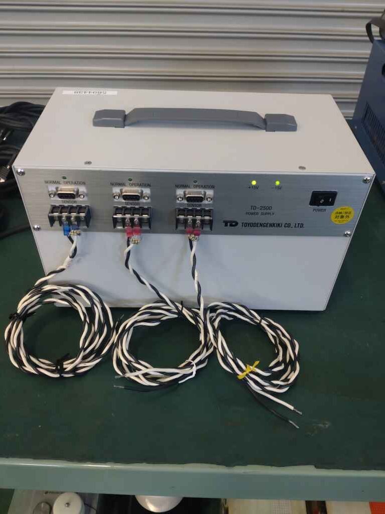 電流センサ用電源 TD-2500 東洋電源