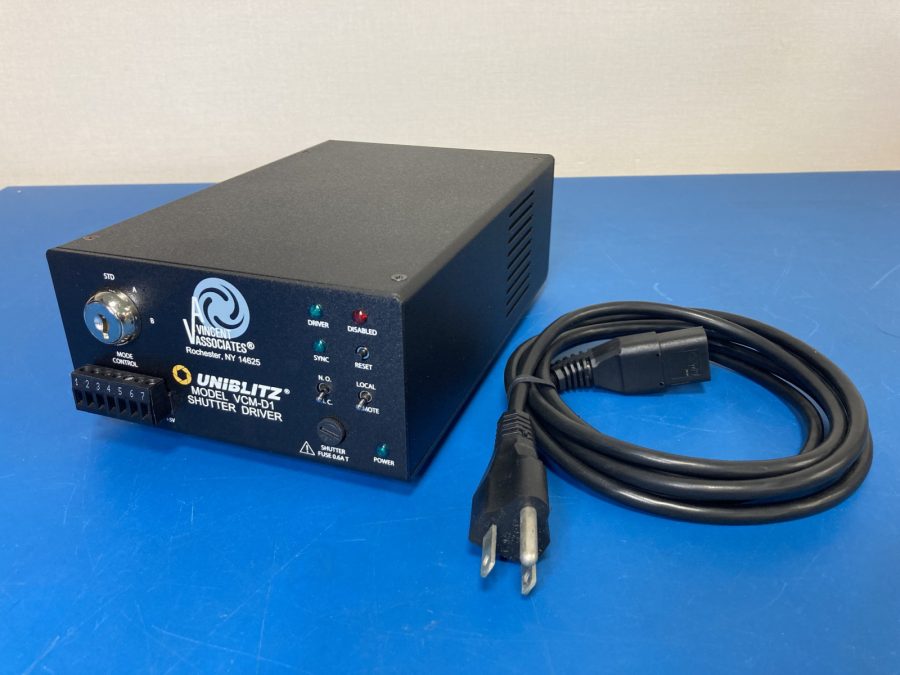 Uniblitz シャッタードライバー(日本仕様） 美品・通電確認済！切替キー欠品 VCM-D1J VINCENT