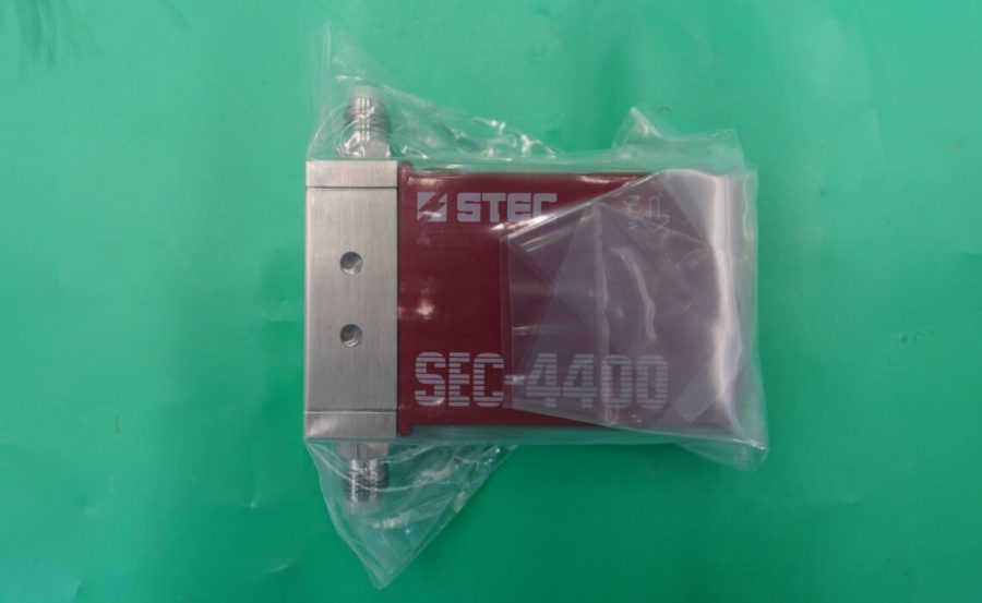 マスフローコントローラ SEC-4400M 堀場エステック　Stec