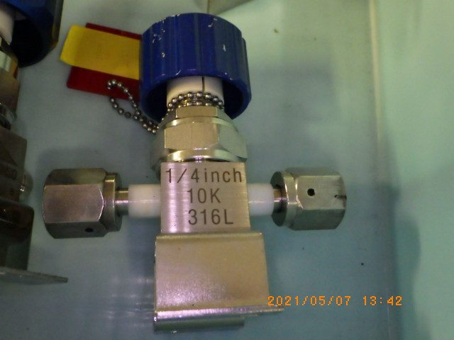 Vacuum Valve １／４ Swagelok