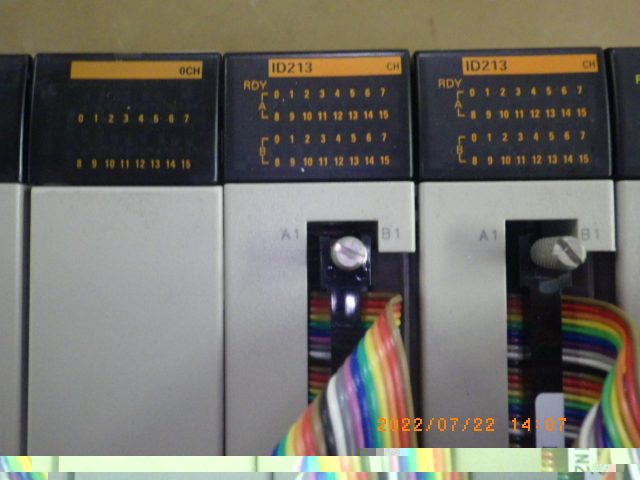 シーケンサー入力ユニット ID213 オムロン　Omron