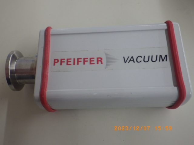 バキュームゲージ PPT100 ファイファー　Pfeiffer