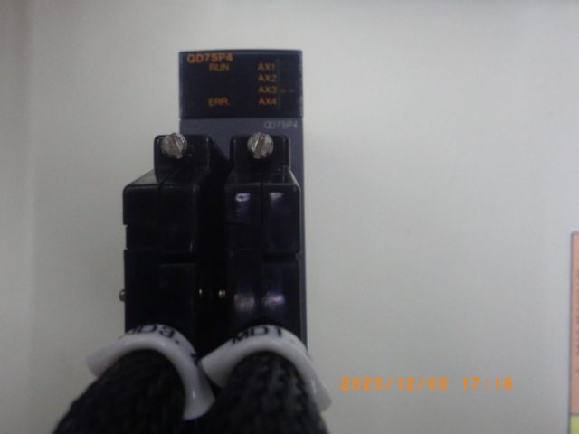 シーケンサー QD75P4 三菱電機 Mitsubishi