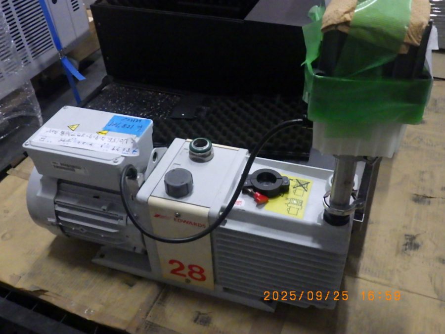 ロータリーポンプ E2M28 エドワーズ　Edwards