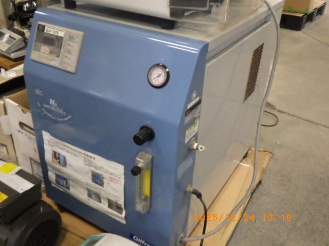 オイルフリーコンプレッサー SLP-07E-S12B アネスト岩田